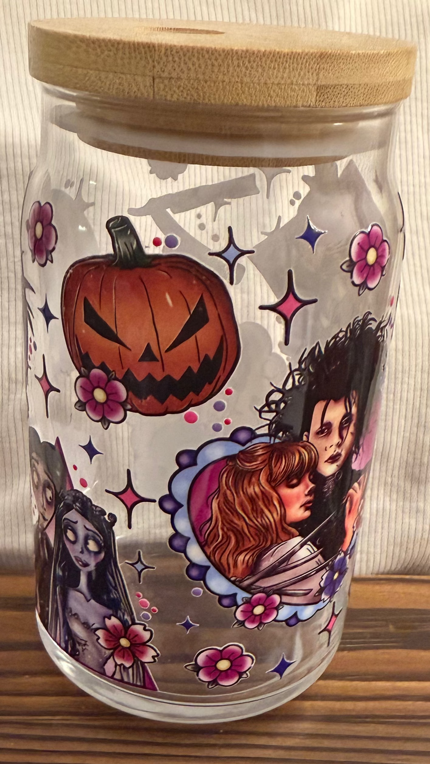 Tim burton glass can with lid and straw