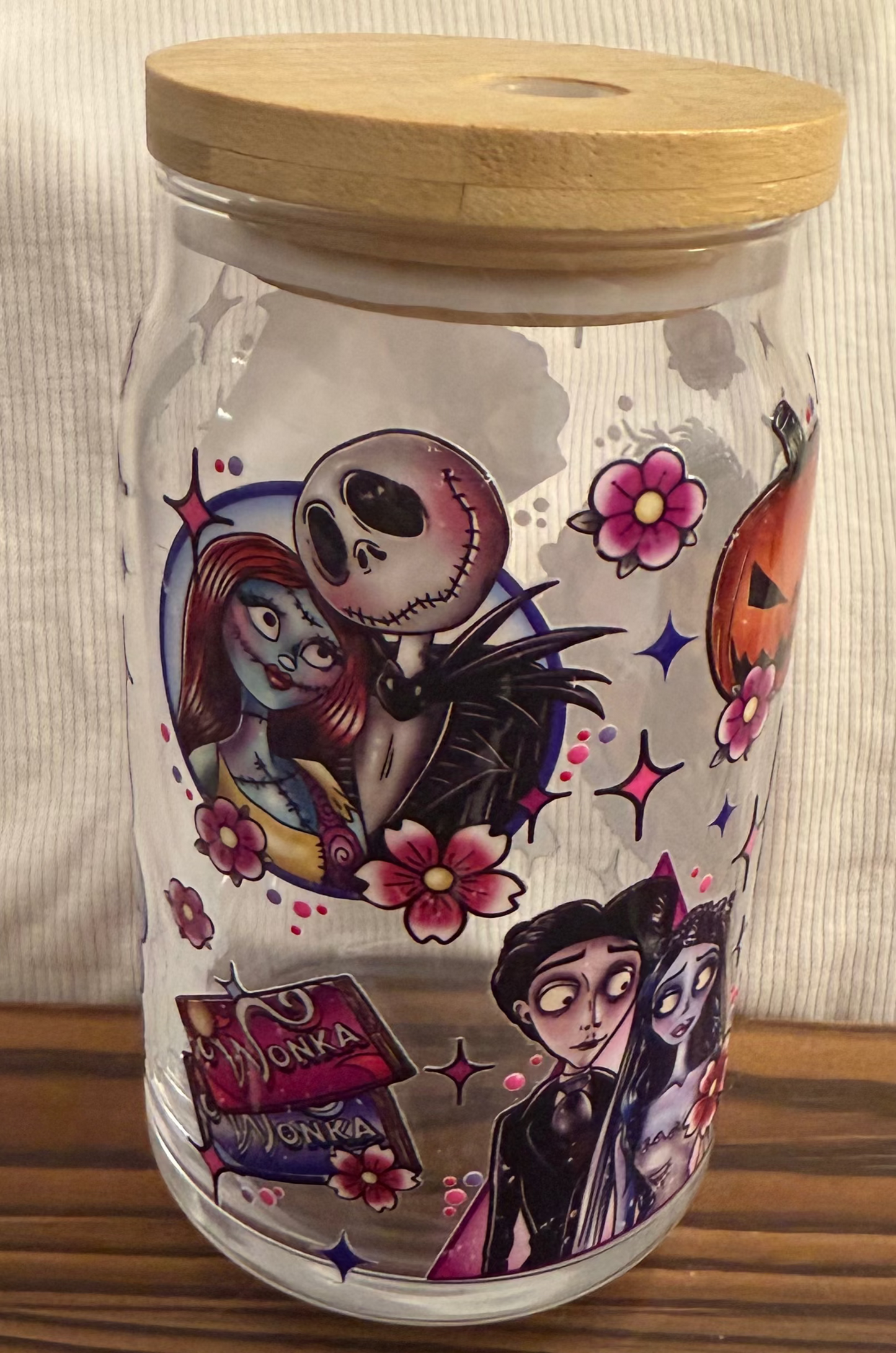 Tim burton glass can with lid and straw